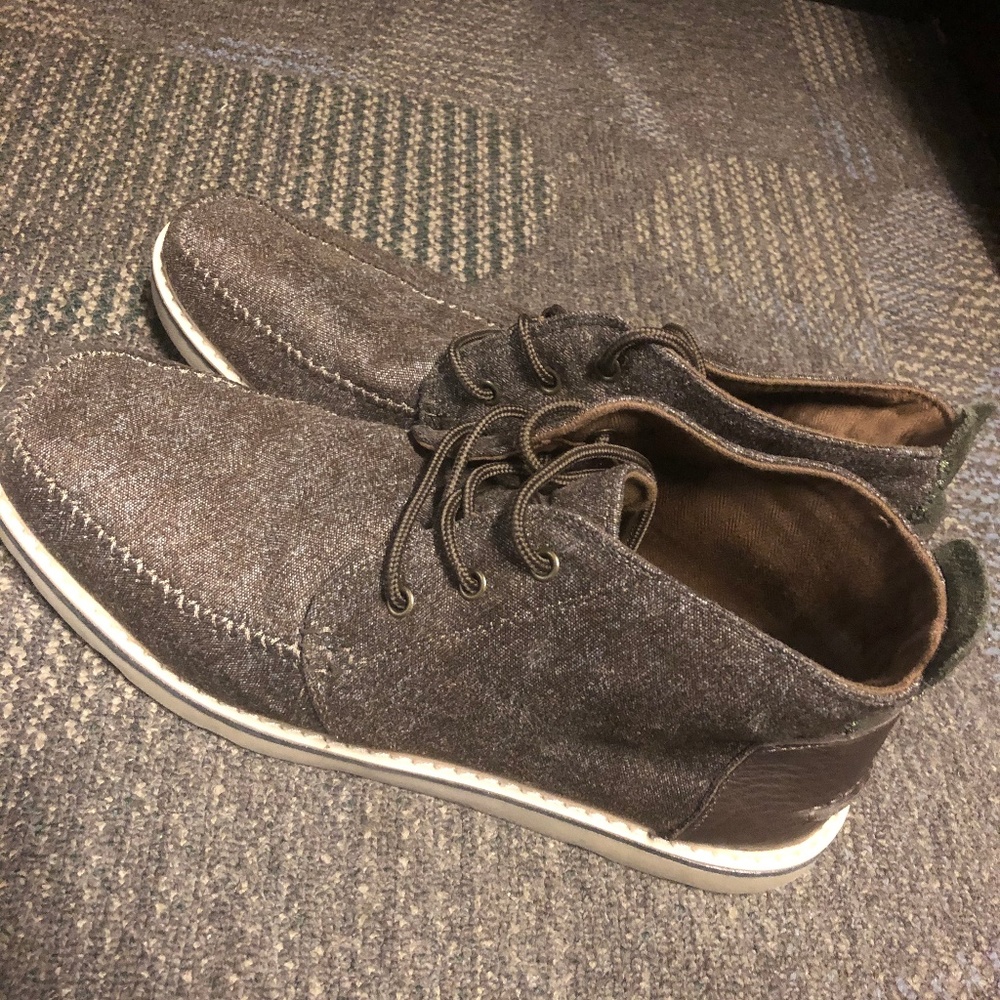 TOMS - Gray Washed Canvas Chukka Boot - Size 14